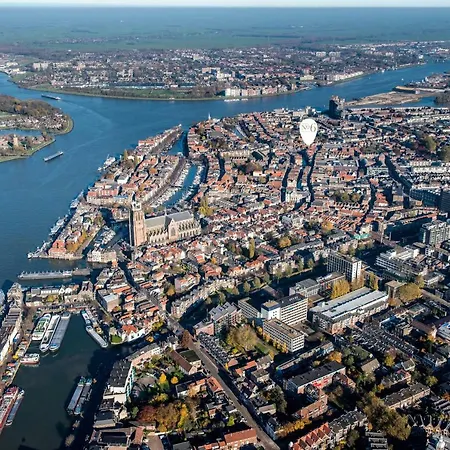 Luxe Toplocatie! Monument Hartje Centrum Dordrecht, 2 Badkamers, 2 Keukens, Tuintje Exterior photo