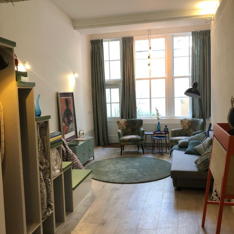 Luxe Toplocatie! Monument Hartje Centrum Dordrecht, 2 Badkamers, 2 Keukens, Tuintje Appartement *