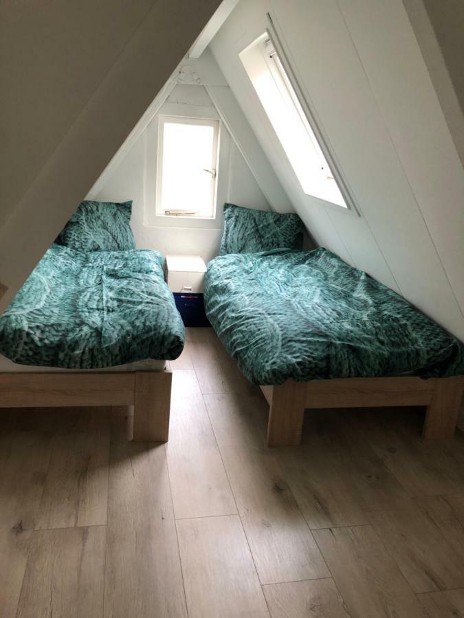 Appartement Luxe Toplocatie! Monument Hartje Centrum Dordrecht, 2 Badkamers, 2 Keukens, Tuintje *